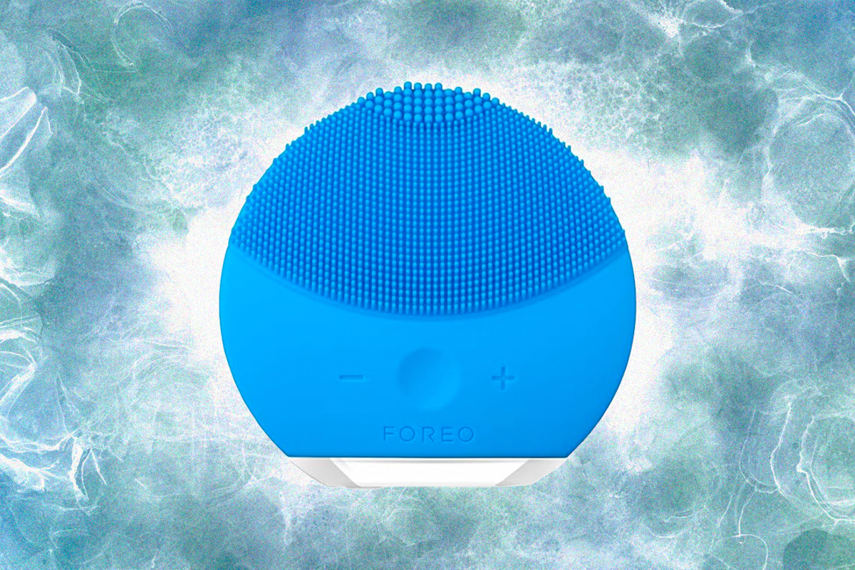 Save 60% on Foreo's luna mini 2 facial cleanser | The
